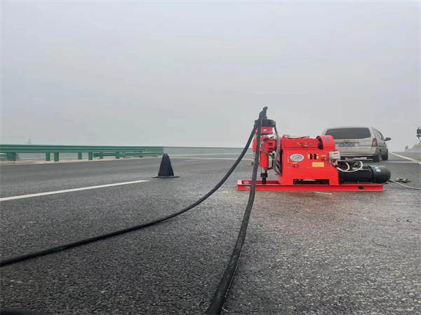 宝山马路路基路面开裂下沉注浆加固灌浆