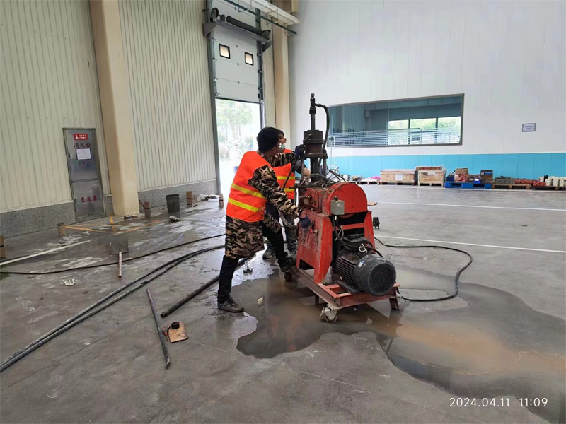 宝山厂房地面下沉塌陷注浆加固施工